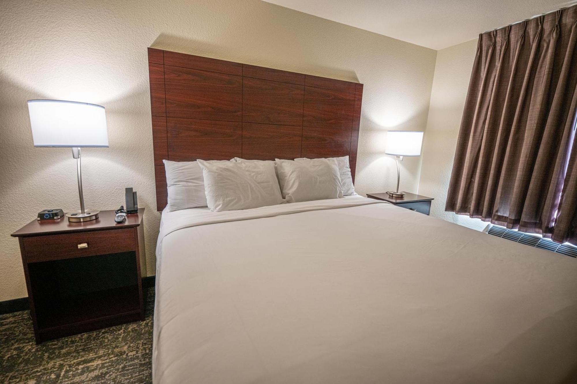 Cobblestone Hotel & Suites - Lamar エクステリア 写真