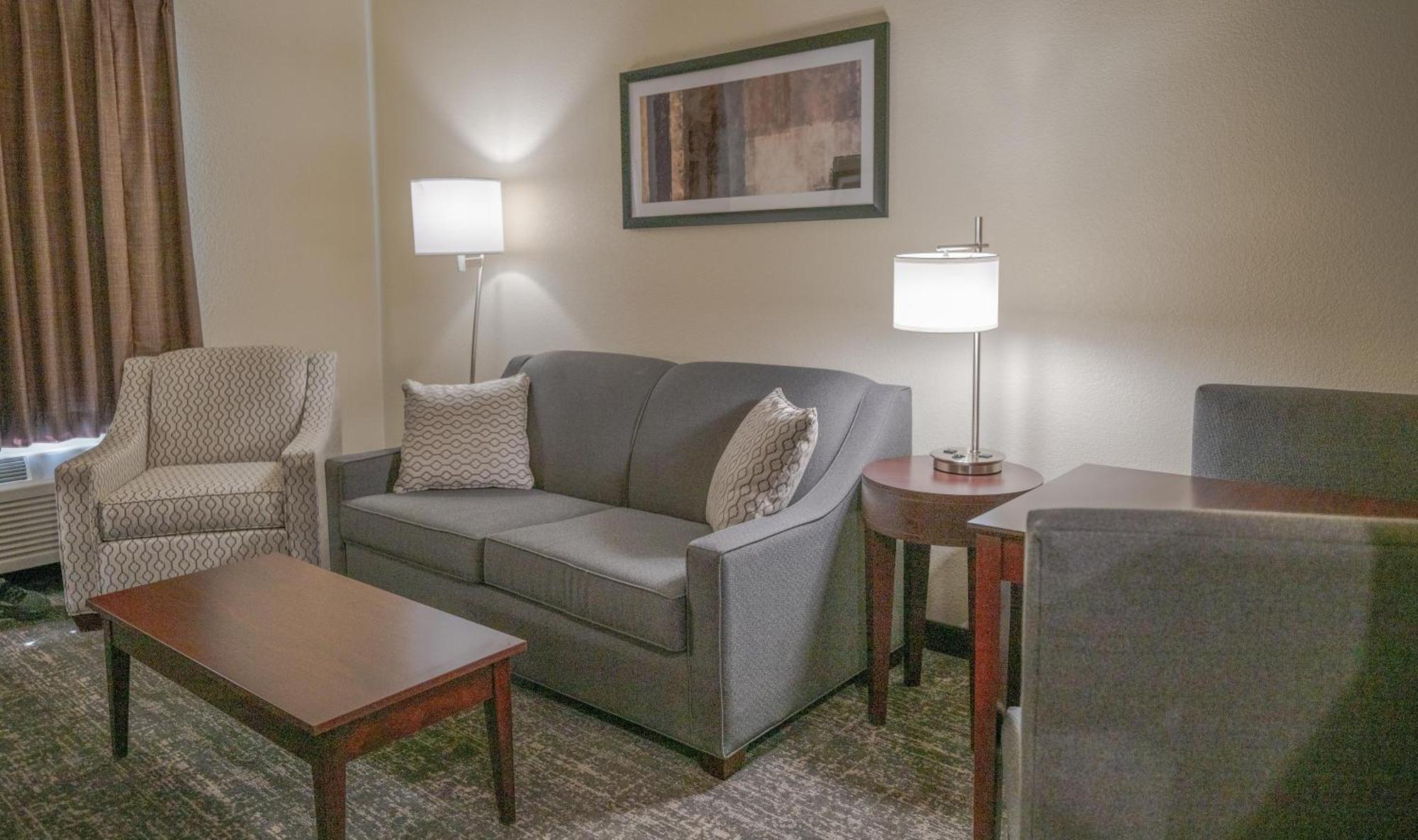Cobblestone Hotel & Suites - Lamar エクステリア 写真