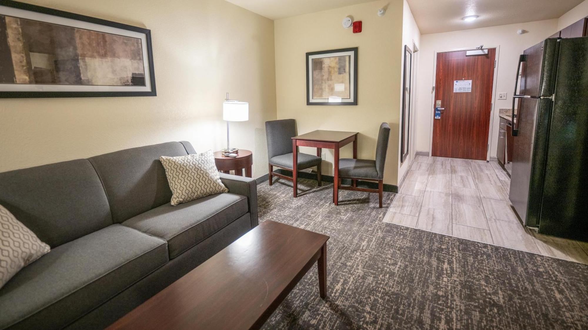 Cobblestone Hotel & Suites - Lamar エクステリア 写真