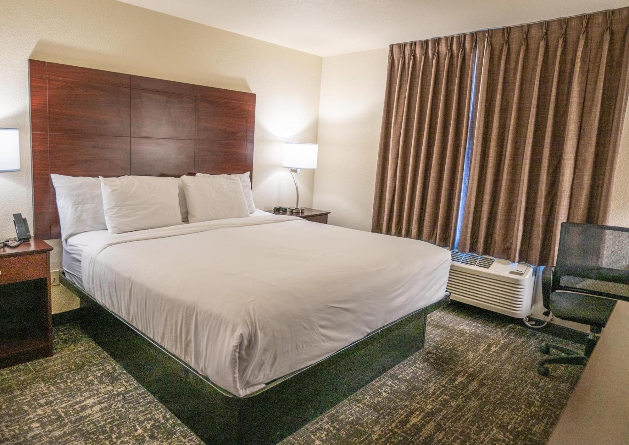 Cobblestone Hotel & Suites - Lamar エクステリア 写真