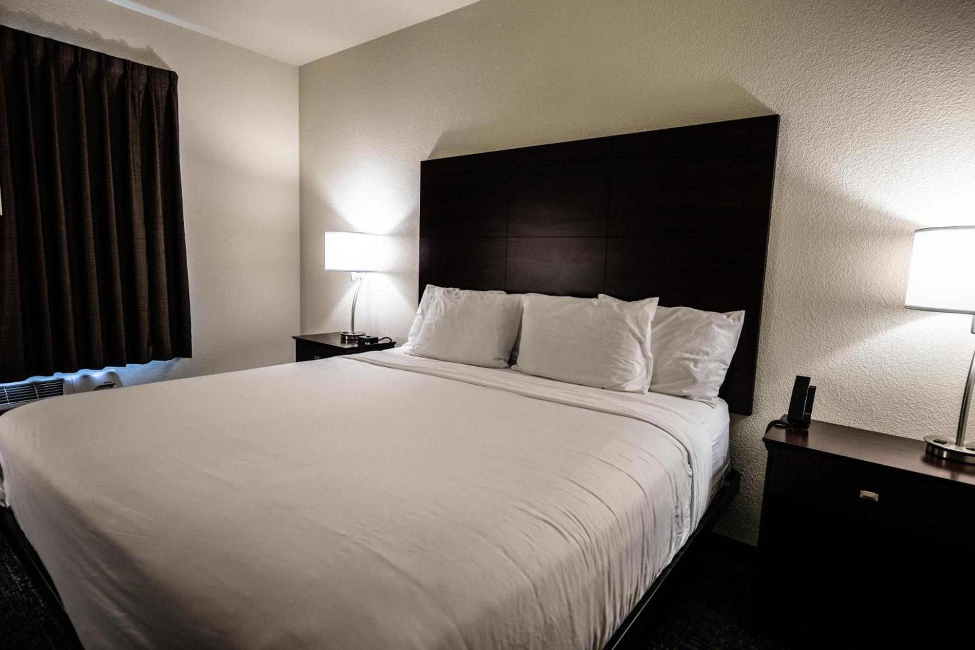 Cobblestone Hotel & Suites - Lamar エクステリア 写真