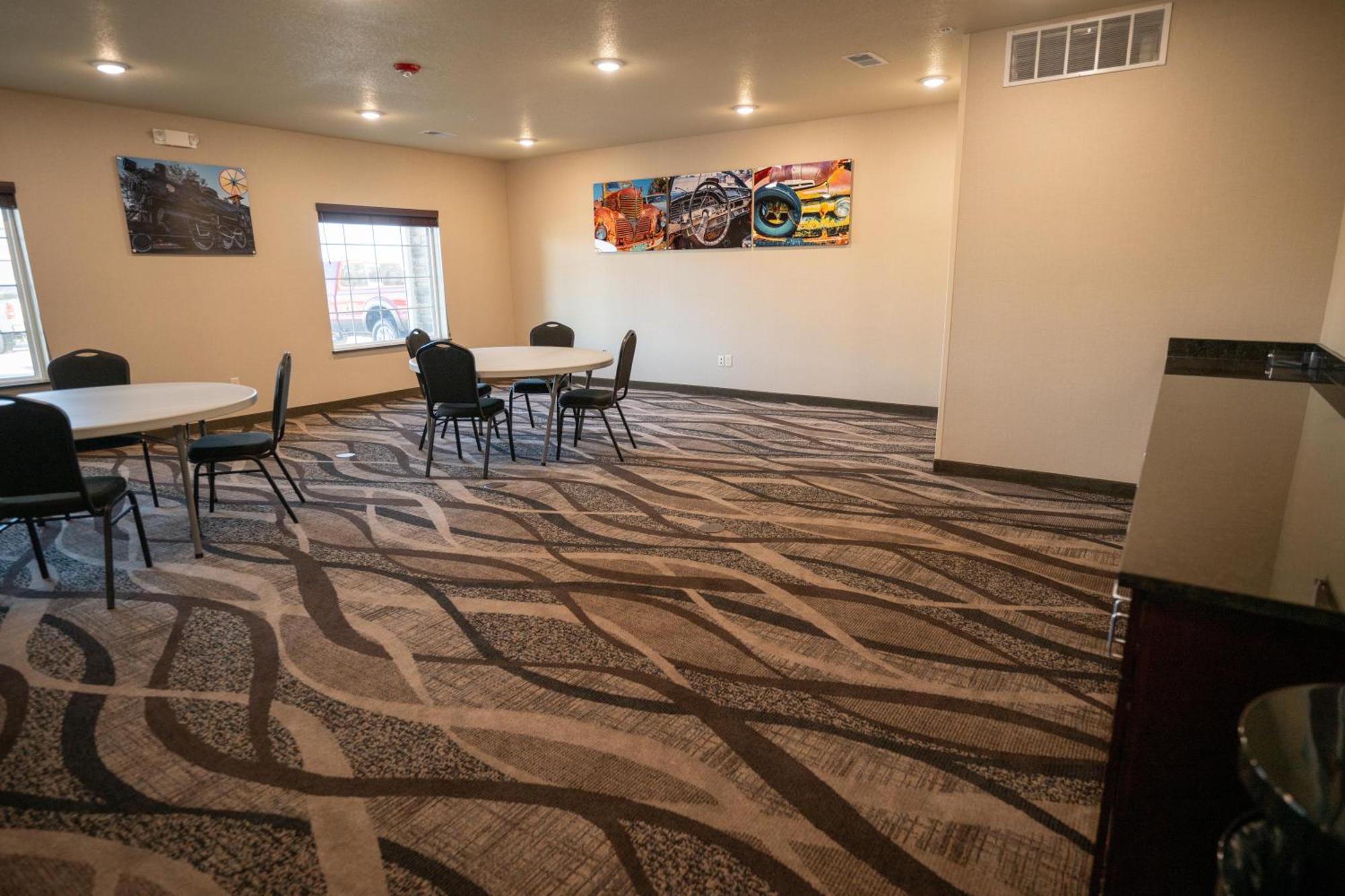Cobblestone Hotel & Suites - Lamar エクステリア 写真