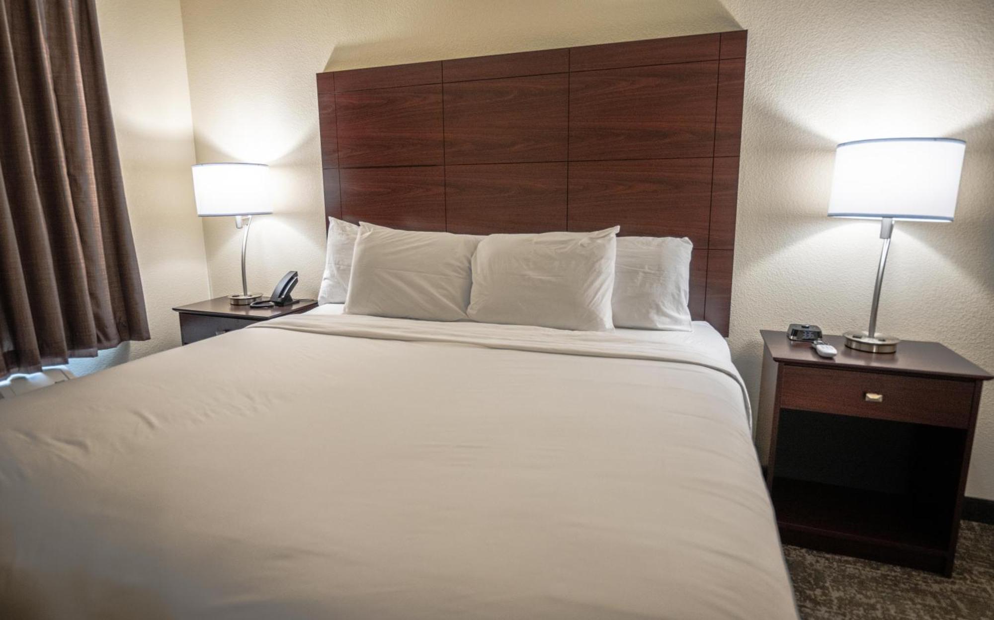 Cobblestone Hotel & Suites - Lamar エクステリア 写真