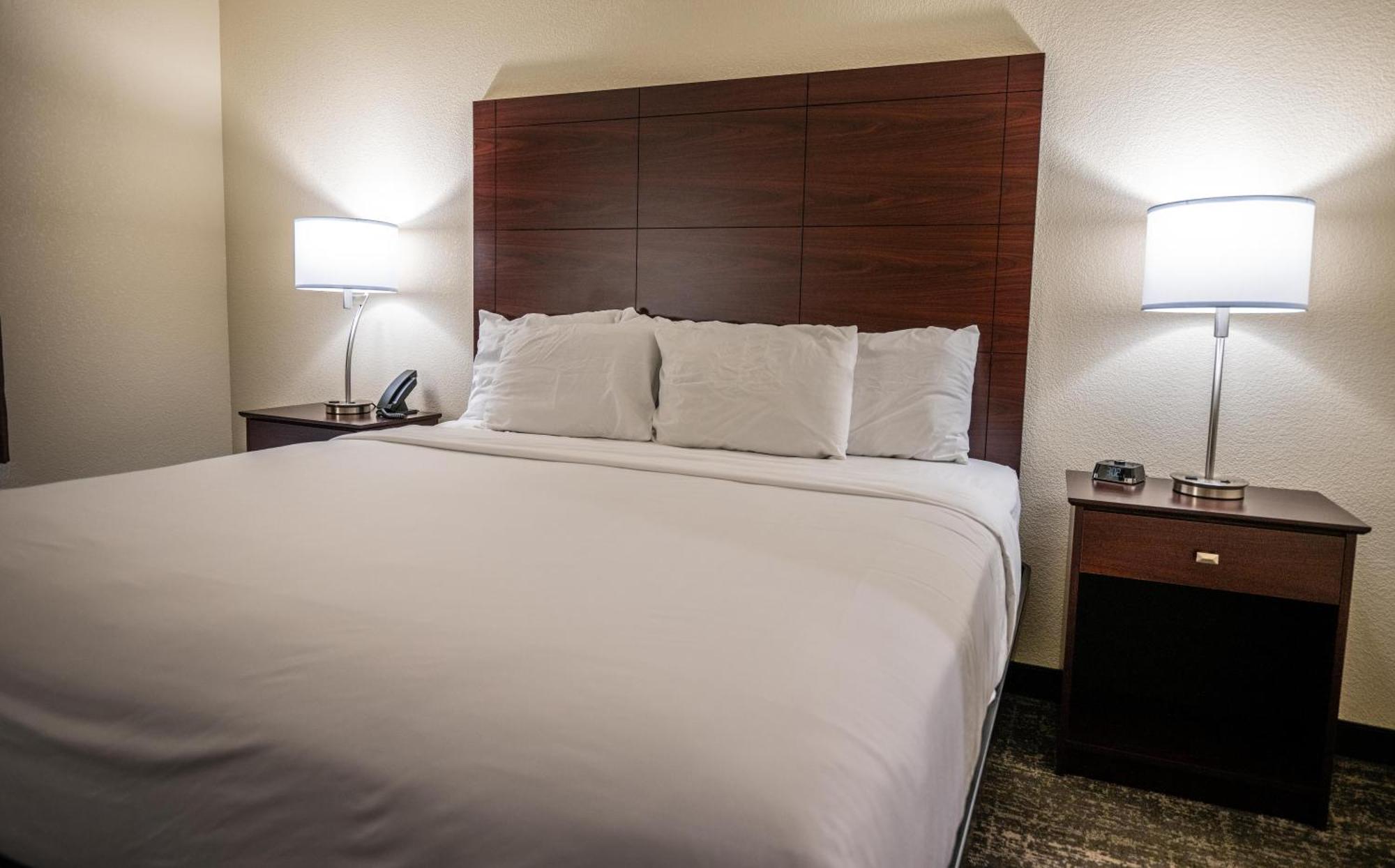 Cobblestone Hotel & Suites - Lamar エクステリア 写真