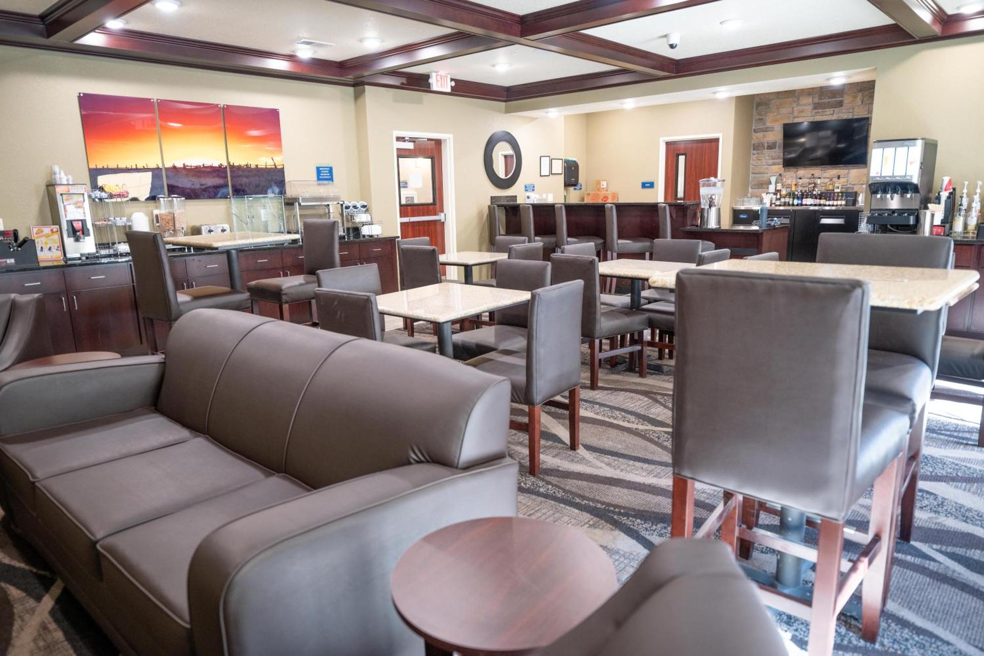 Cobblestone Hotel & Suites - Lamar エクステリア 写真