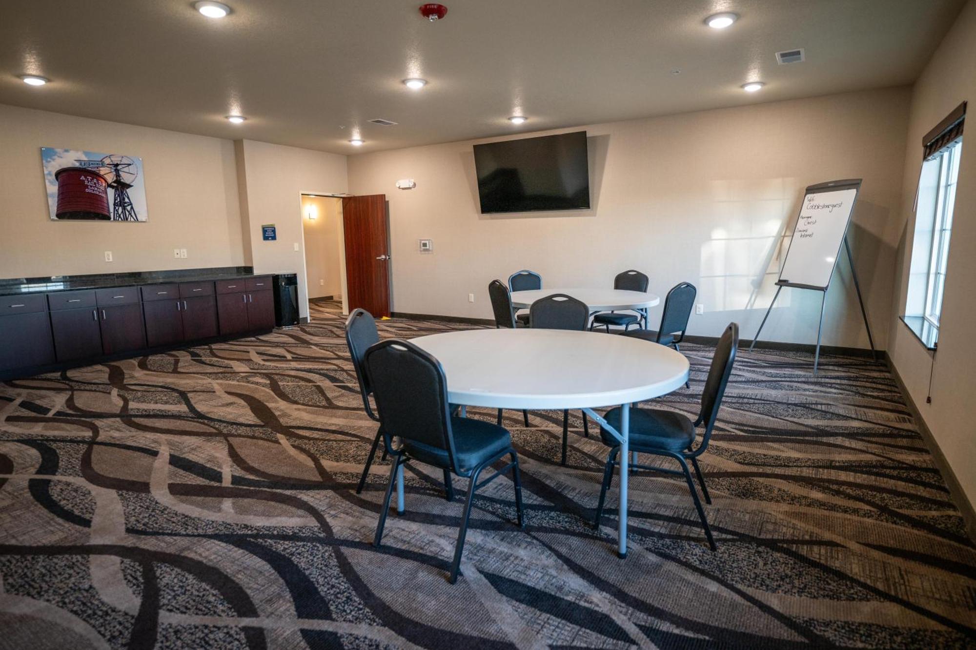 Cobblestone Hotel & Suites - Lamar エクステリア 写真