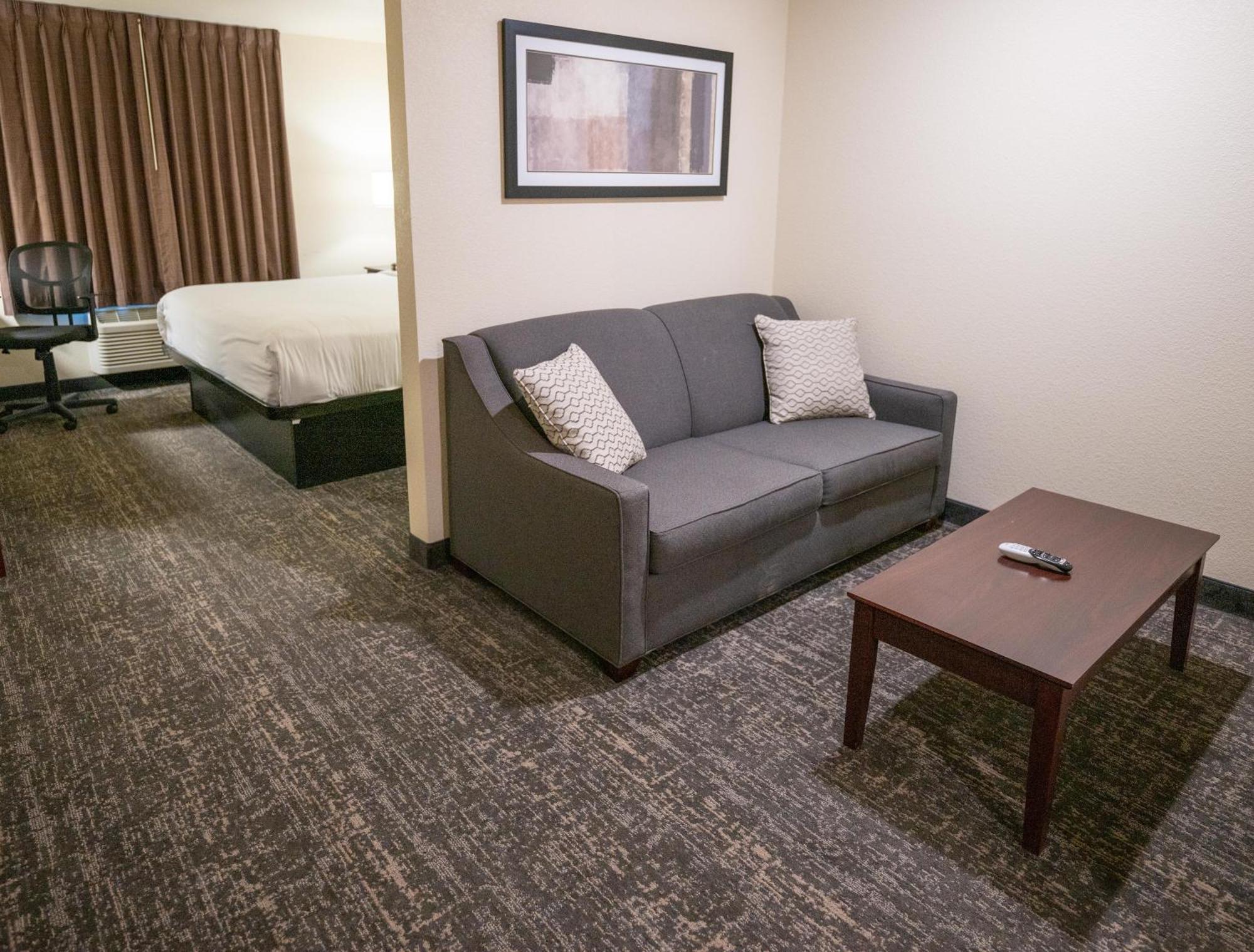 Cobblestone Hotel & Suites - Lamar エクステリア 写真