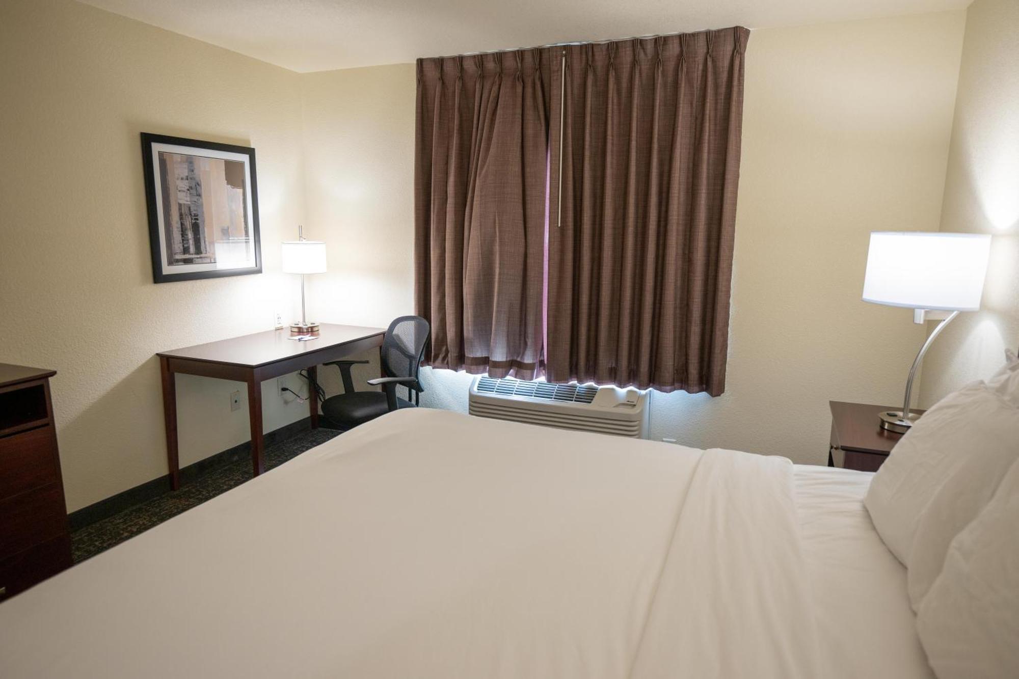 Cobblestone Hotel & Suites - Lamar エクステリア 写真