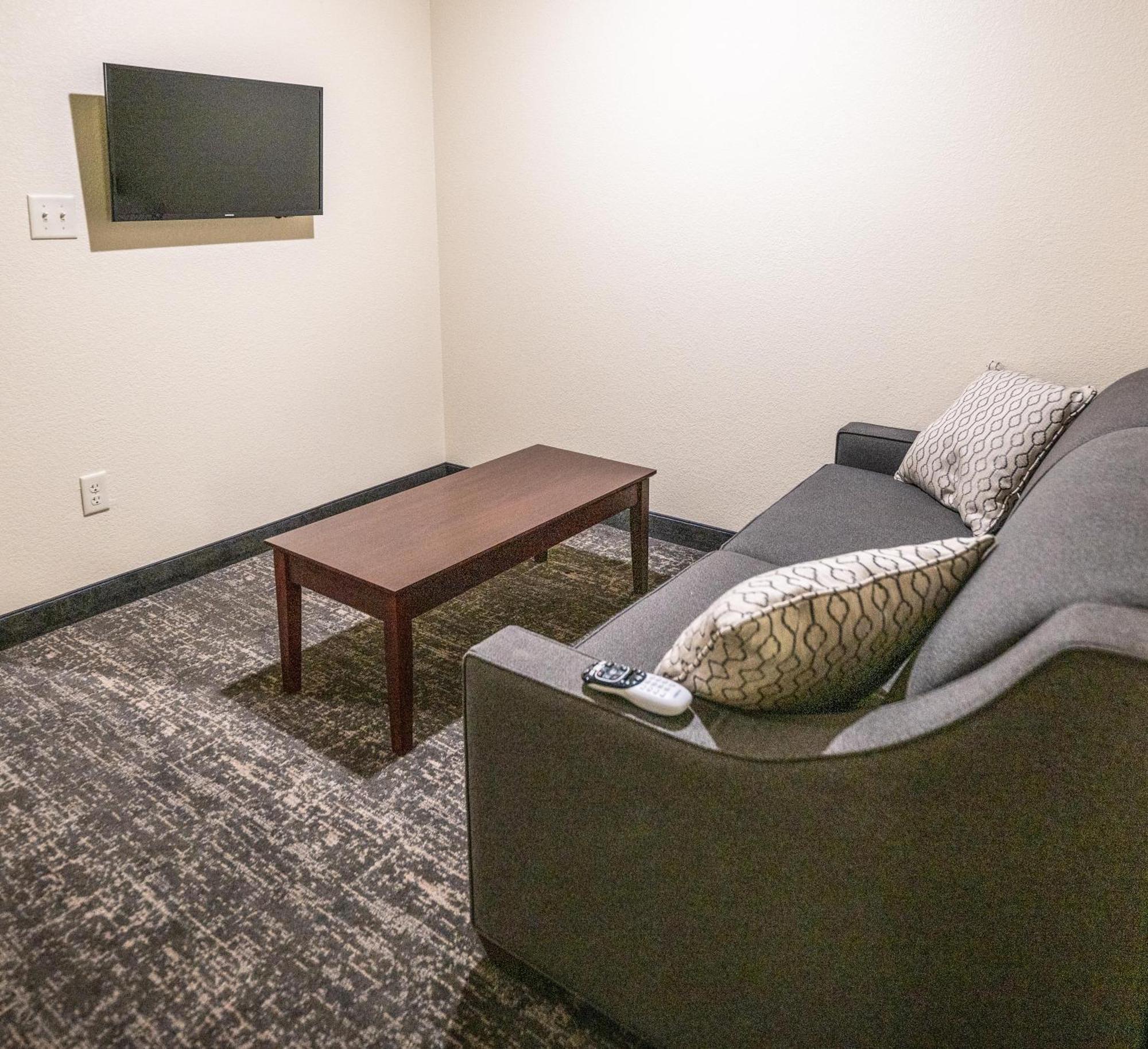 Cobblestone Hotel & Suites - Lamar エクステリア 写真